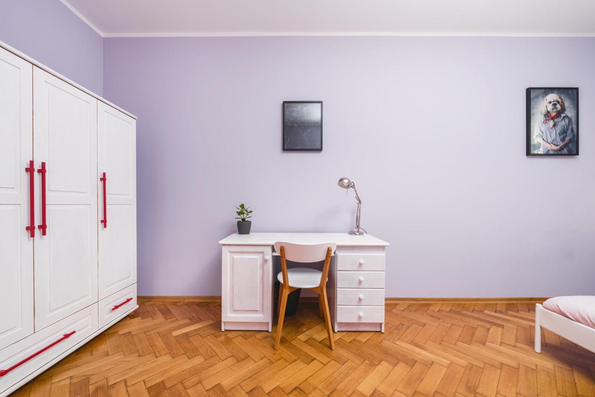 Modern Urban Escape - Old Town Apartment - By Upstairs Krasków Eksteriør bilde